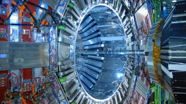 Comment fonctionne le CERN ?