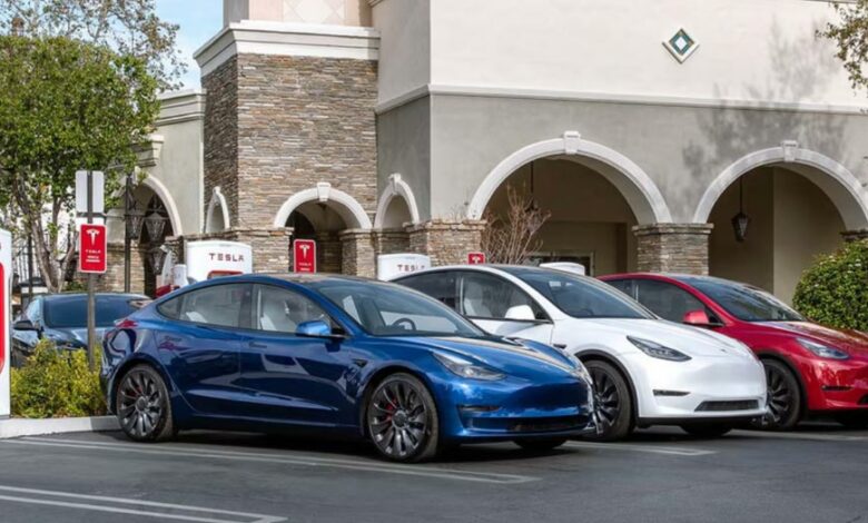 WF Tesla Superchargeur SUC supercharger bleu blanc rouge